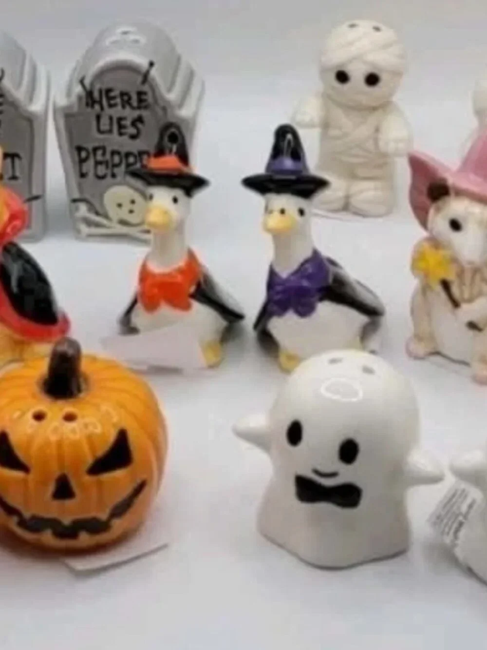 7 Sets 2026 Cracker Barrel Halloween Salt & Pepper Shakers New Summerween